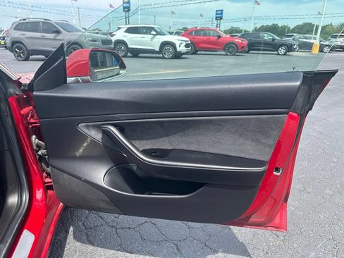 Used 2018 Tesla Model 3 Long Range RWD image 14