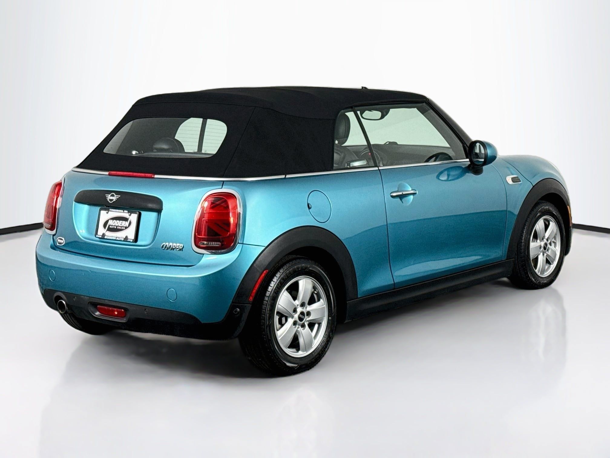 Used 2019 MINI Cooper Convertible w/ Premium Package FWD image 15