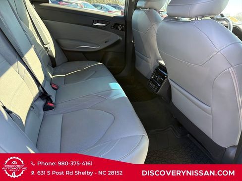 Used 2020 Toyota Avalon Limited w/ Advanced Safety Package image 38