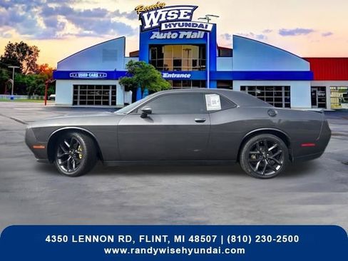 Used 2022 Dodge Challenger SXT w/ Blacktop Package RWD image 3