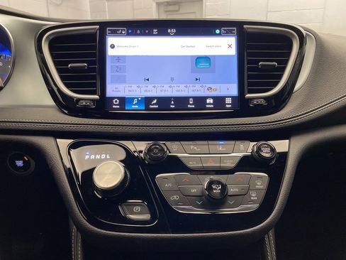 New 2026 Chrysler Pacifica Limited w/ S Appearance Package image 10