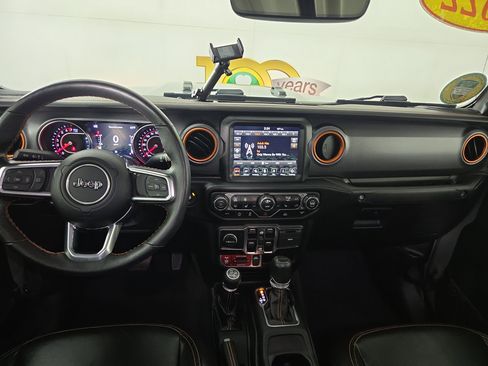 Used 2022 Jeep Gladiator Mojave w/ Cold Weather Group AWD/4WD image 14