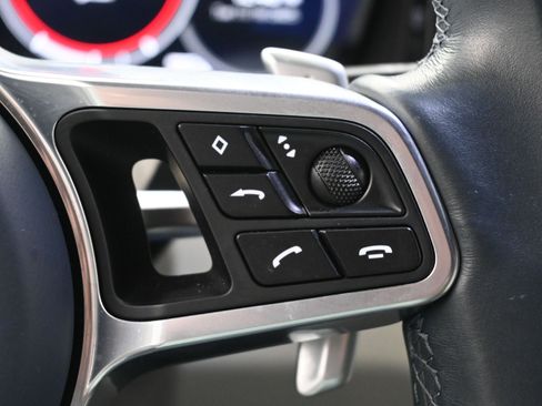 Certified 2022 Porsche Cayenne S image 21