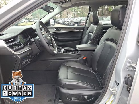 Used 2023 Jeep Grand Cherokee 4WD 4xe image 14