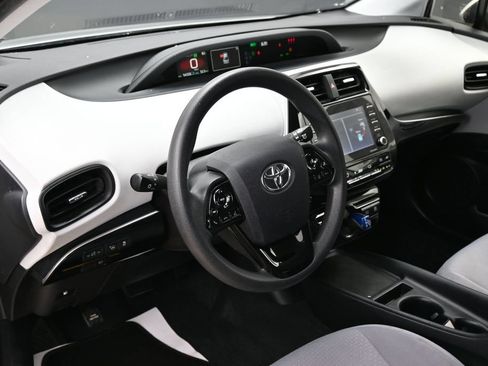 Used 2022 Toyota Prius LE FWD image 17