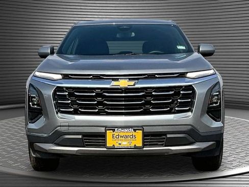 Used 2026 Chevrolet Equinox LT FWD image 2