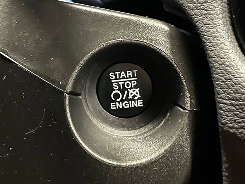 Used 2019 Jeep Compass Limited image 14