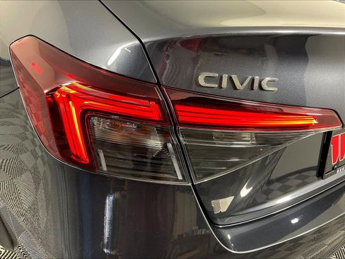 Used 2025 Honda Civic Sport image 22