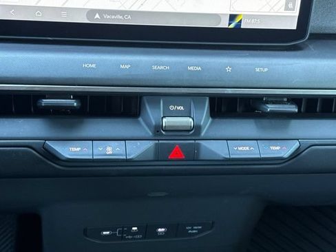 Certified 2024 Kia EV9 Light Long Range RWD image 28