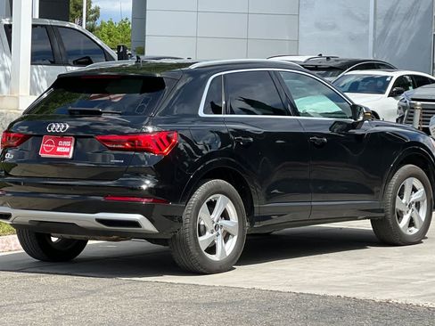 Used 2022 Audi Q3 2.0T Premium w/ Convenience Package image 3