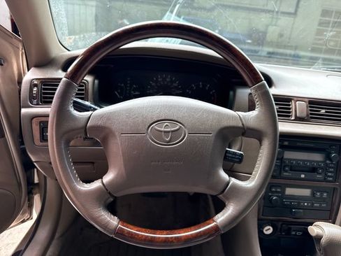 Used 2001 Toyota Camry LE FWD image 17