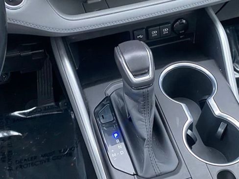 Certified 2020 Toyota Highlander XLE image 17