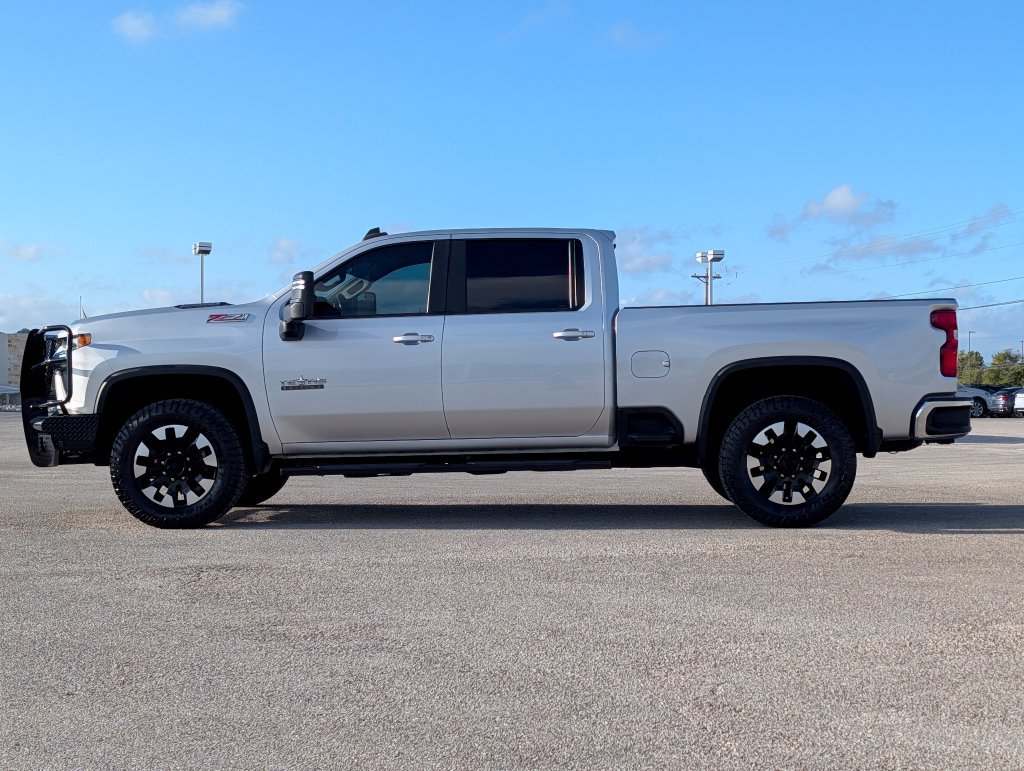 Used 2020 Chevrolet Silverado 2500 LT AWD/4WD image 5