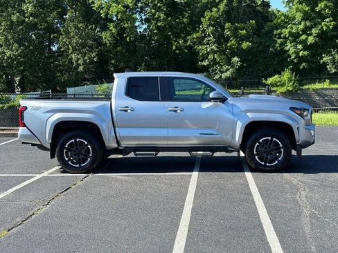 Certified 2024 Toyota Tacoma TRD Sport w/ TRD Sport Upgrade Package AWD/4WD image 2