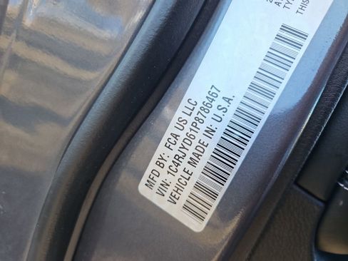 Used 2023 Jeep Grand Cherokee Overland image 14