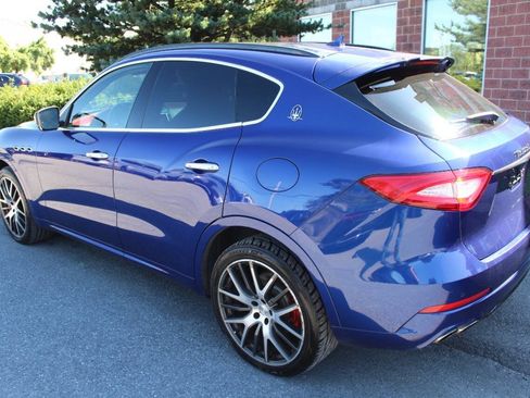 Used 2017 Maserati Levante S AWD/4WD image 8