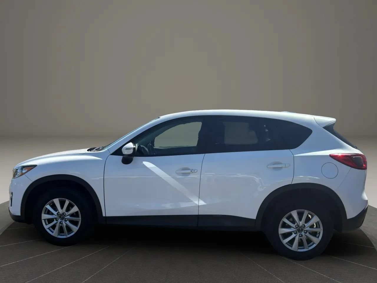 Used 2016 MAZDA CX-5 Touring FWD image 9
