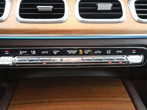 Used 2020 Mercedes-Benz GLS 580 4MATIC w/ Off-Road Package image 3