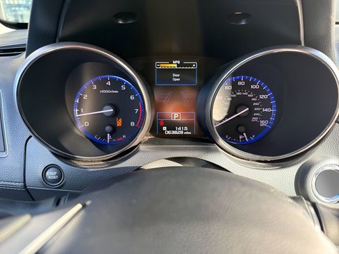 Used 2018 Subaru Outback 3.6R Touring w/ Popular Package #3 image 9