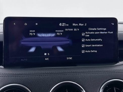 Used 2022 Kia Stinger GT-Line w/ Sun & Sound Package AWD/4WD image 38