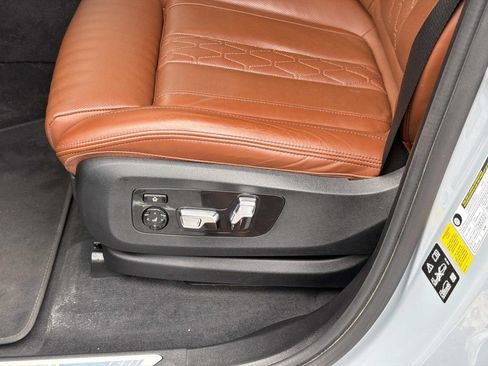 Used 2023 BMW X7 M60i w/ Executive Package AWD/4WD image 22