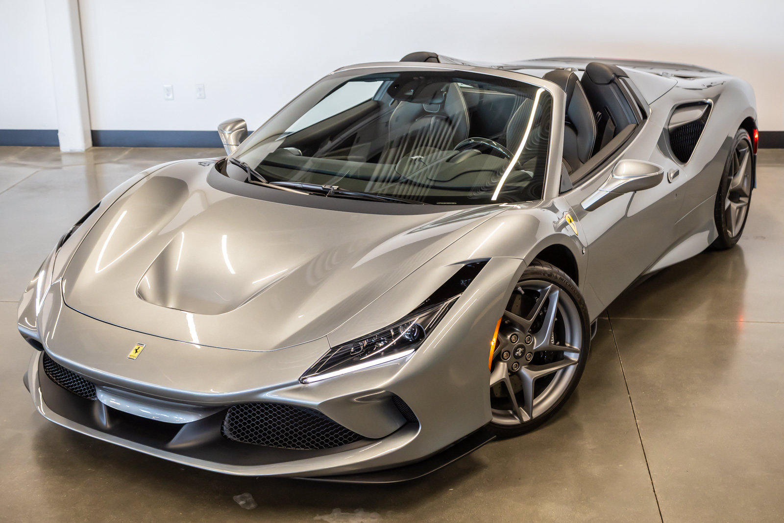 Used 2021 Ferrari F8 Tributo RWD image 7