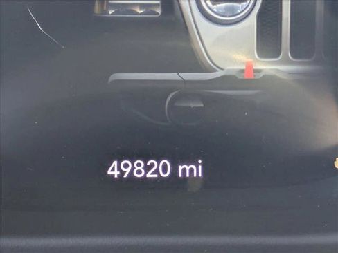 Used 2021 Jeep Wrangler Unlimited Rubicon w/ Safety Group image 10