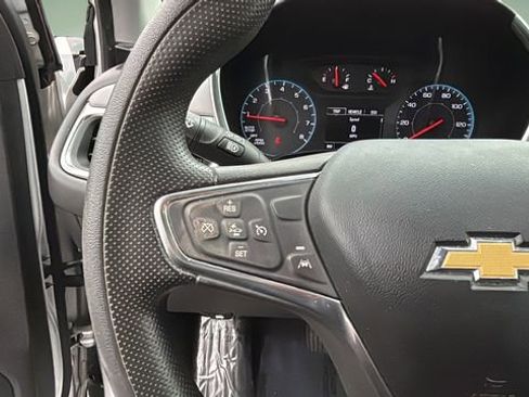 Used 2021 Chevrolet Equinox LS w/ LS Convenience Package image 22