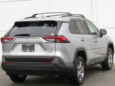 Certified 2025 Toyota RAV4 LE AWD/4WD image 6