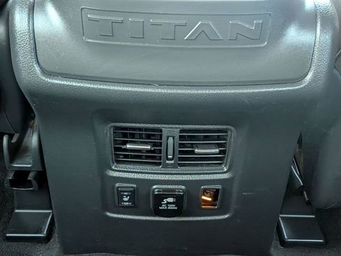 Used 2018 Nissan Titan Platinum Reserve image 33