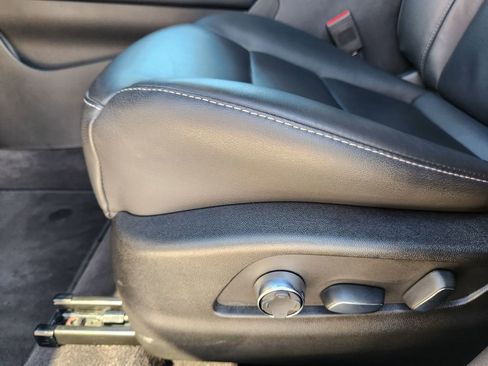 Used 2025 Cadillac XT4 Premium Luxury image 26