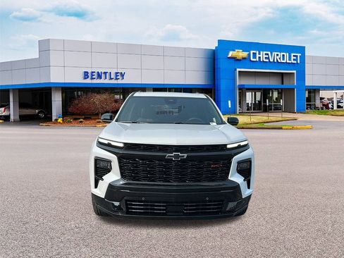 New 2026 Chevrolet Traverse RS w/ LPO, Floor Liner Package image 8