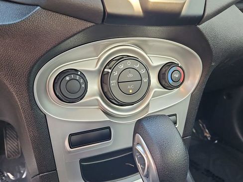 Used 2019 Ford Fiesta SE image 20
