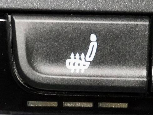 Used 2018 Volkswagen Tiguan SEL image 22