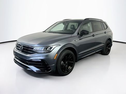 Used 2023 Volkswagen Tiguan SE R-Line FWD image 3