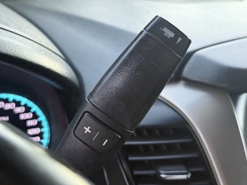 Used 2017 GMC Yukon Denali image 24