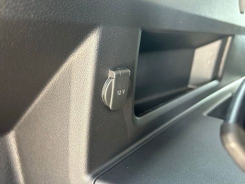 Certified 2023 Volkswagen Atlas SE w/ Black Wheel Package image 40