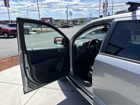 Used 2015 Dodge Journey Crossroad w/ Flexible Seating Group AWD/4WD image 10