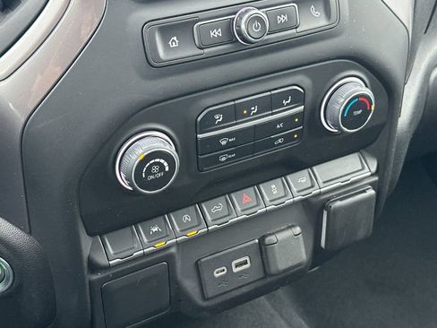 Used 2023 Chevrolet Silverado 1500 Custom image 18