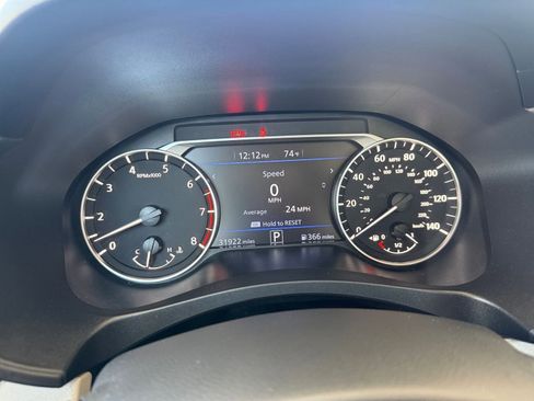 Used 2025 Nissan Altima 2.5 SV FWD image 37