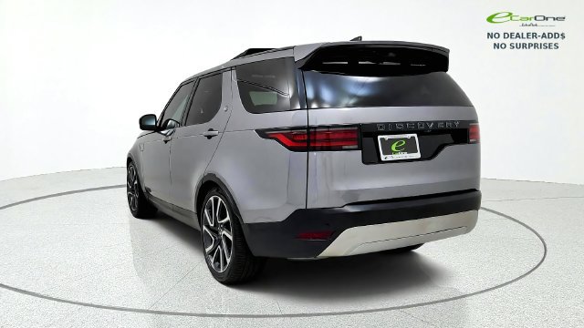 Used 2025 Land Rover Discovery S AWD/4WD image 6