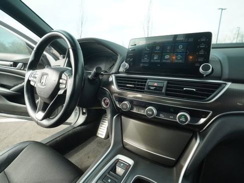 Used 2022 Honda Accord Sport image 32