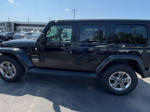 Used 2022 Jeep Wrangler Unlimited Sahara image 7