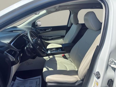 Used 2020 Ford Edge Titanium AWD/4WD image 9