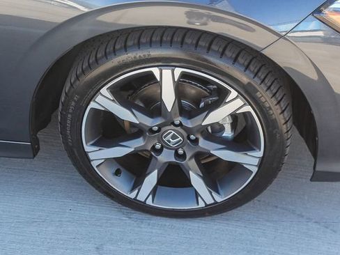 Used 2025 Honda Civic Sport image 14
