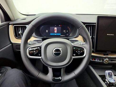 New 2026 Volvo XC60 B5 Plus w/ Protection Package Premier AWD/4WD image 21