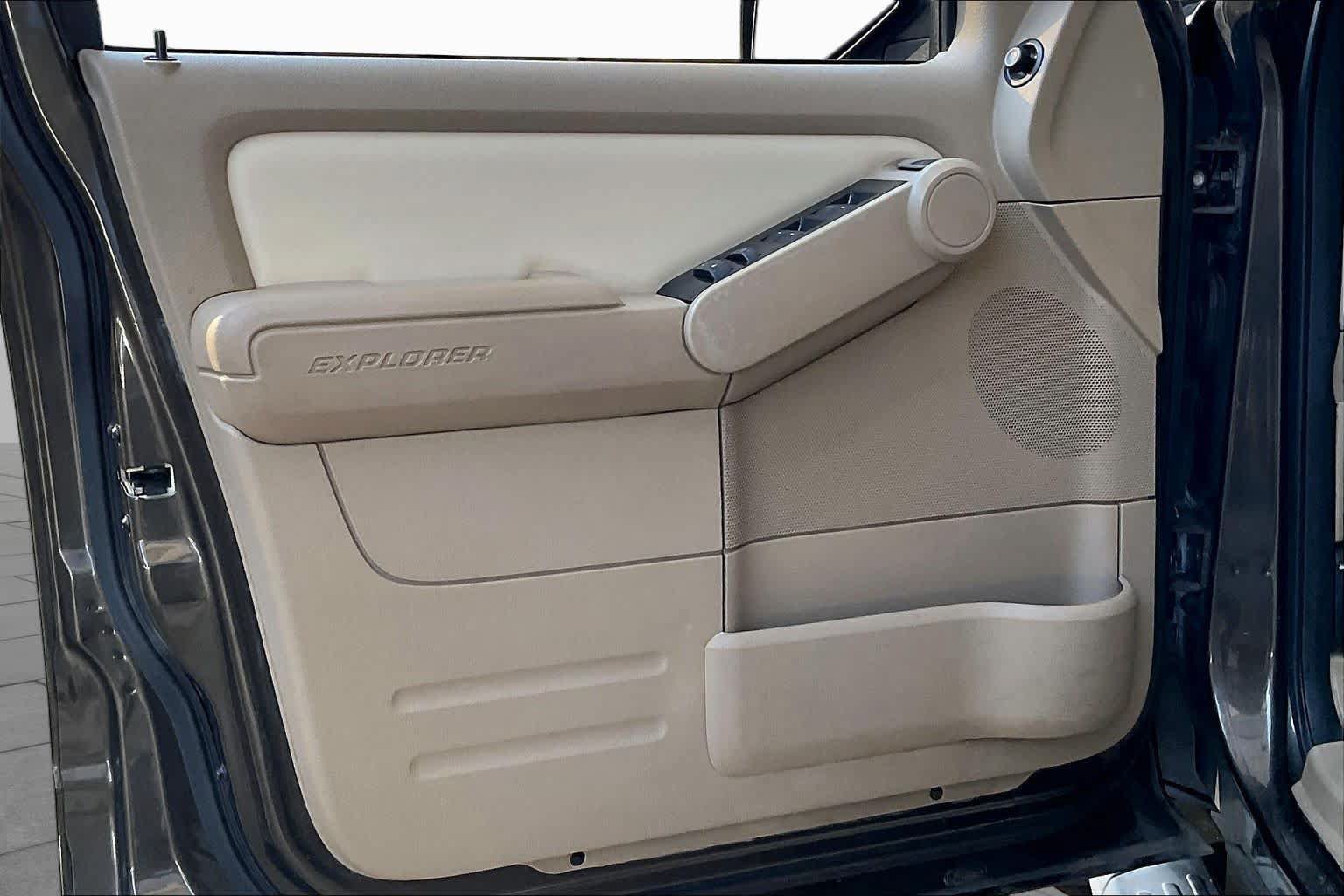 Used 2008 Ford Explorer XLT RWD image 21