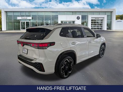 New 2026 Volkswagen Tiguan SEL R-Line image 7