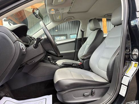 Used 2013 Volkswagen Jetta SEL FWD image 9