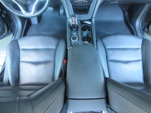 Used 2020 Cadillac XT6 Premium Luxury AWD/4WD image 17